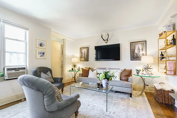 Sold by LG Fairmont Group | media 3