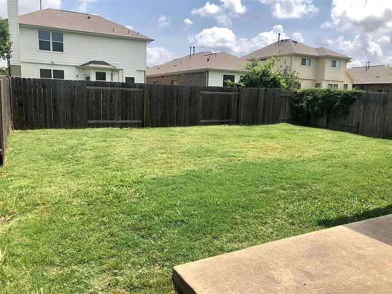 12020 Crownstone Ln — Photo 9