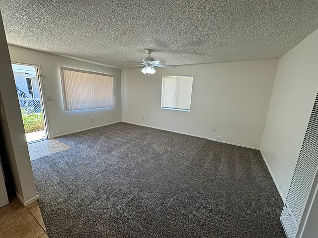 304 E F St #A — Photo 5