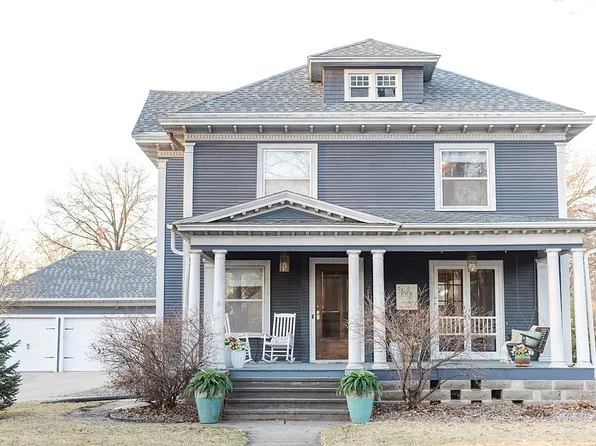 258 E 8th St, Wahoo, NE 68066