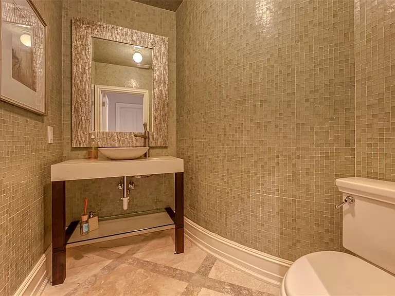 1313 E Lake Dr — Photo 65