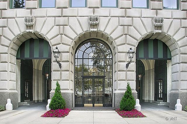 1st image of 209 E Lake Shore Dr #1E