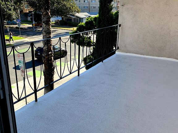 3rd image of 529 California Ave #8