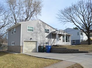 3309 Tremont Ave, Davenport, IA 52803