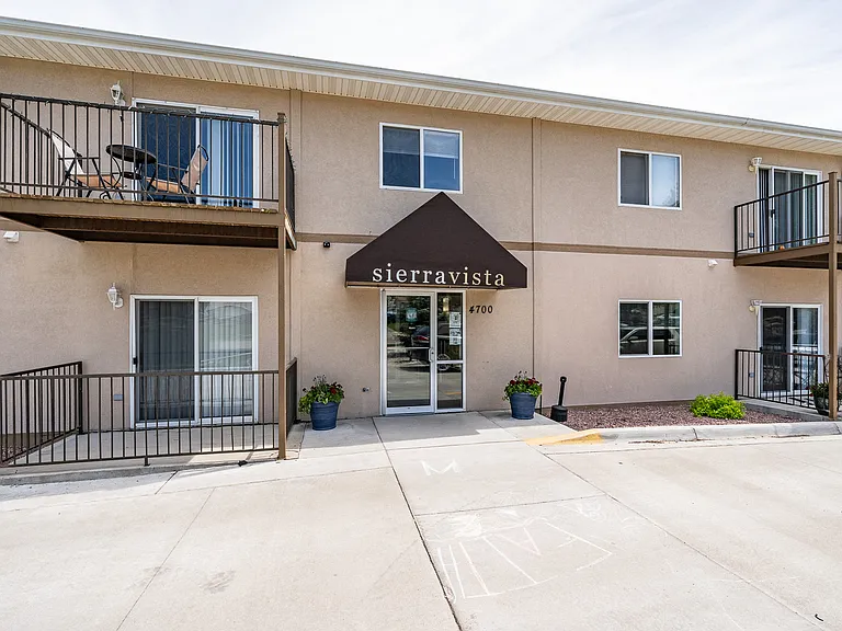 Sierra Vista Apartments — Photo 10