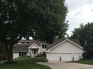 7818 Dougan Dr, Lincoln, NE 68516