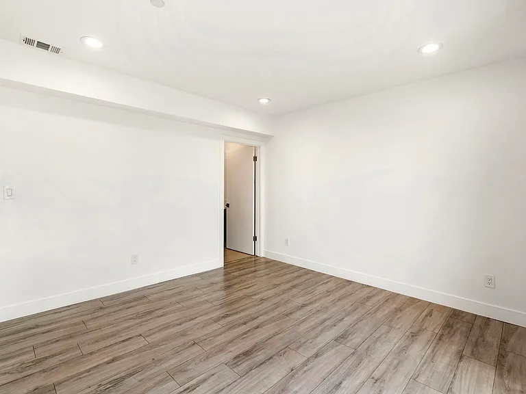 2414 S West View St #2416.5 — Photo 31