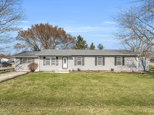 1101 E Bogardus St, Paxton, IL 60957