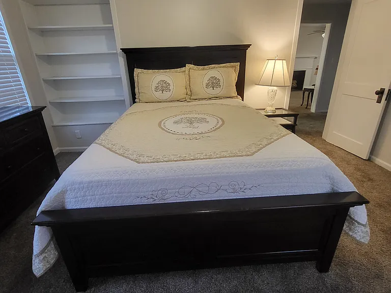 4015 Lakewood Dr — Photo 22