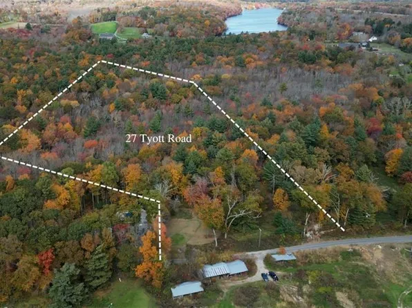 27 Tyott Road, Pomfret, CT 06259