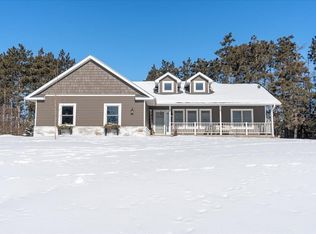 1419 Creekwood Dr, New Richmond, WI 54017