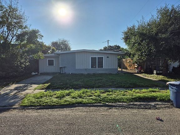 2nd image of 4926 Dody St