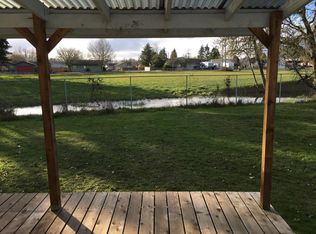 1315 Oak Dr, Junction City, OR 97448