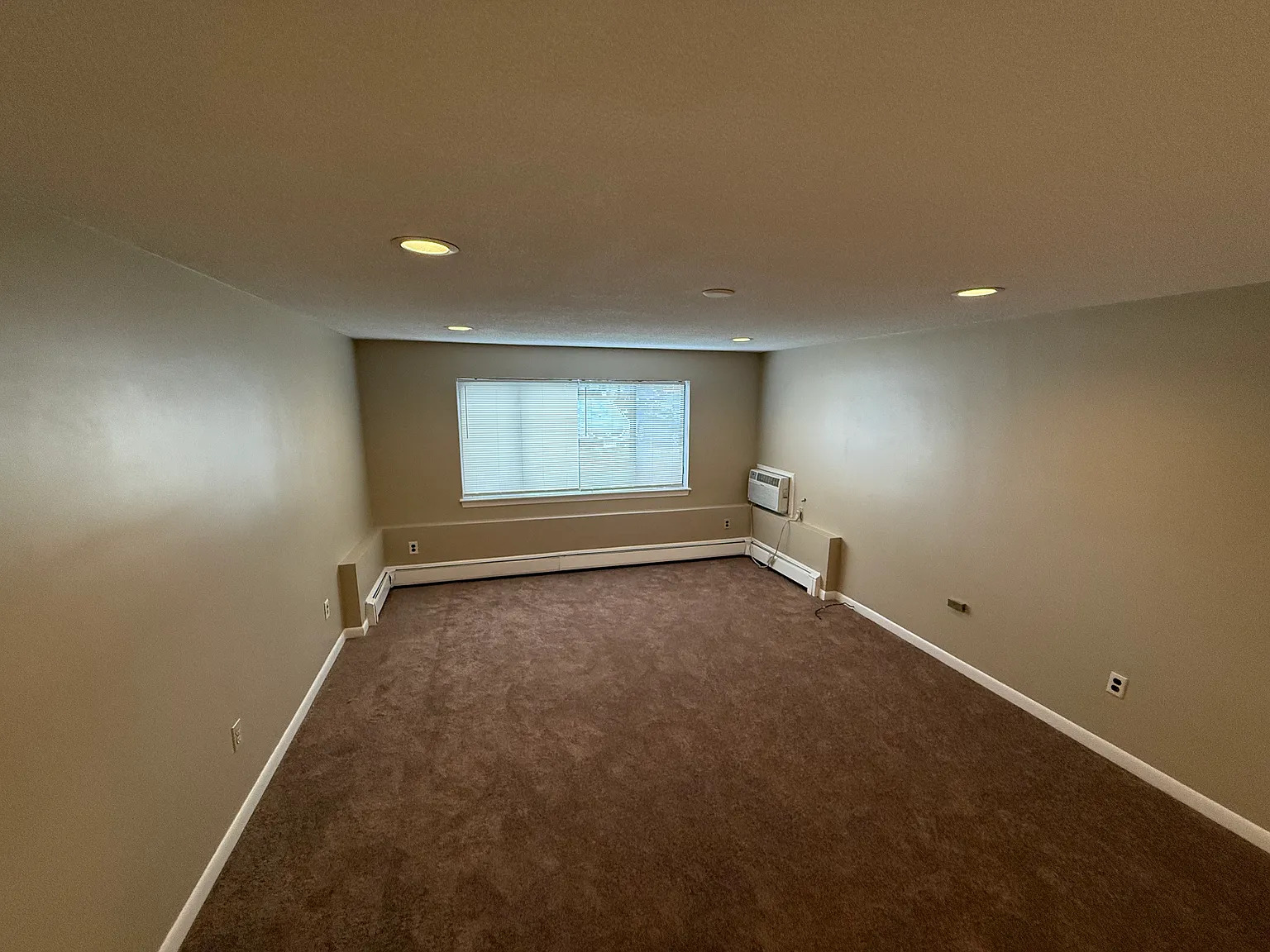 1 bed, 700 sqft, $2,000 — Photo 2