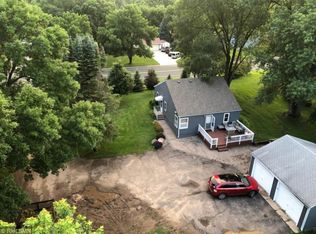 3910 Blackhawk Rd, Eagan, MN 55122