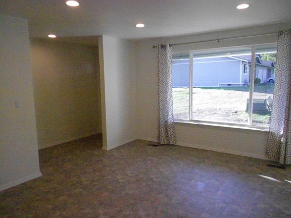 3rd image of 6211 103rd Street Ct E #6211