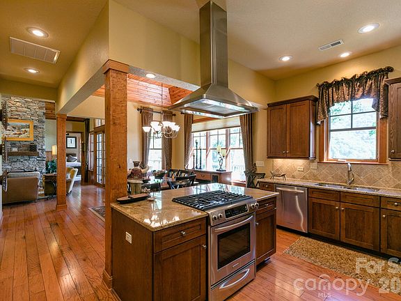 2nd image of 307 Spring Rock Rd