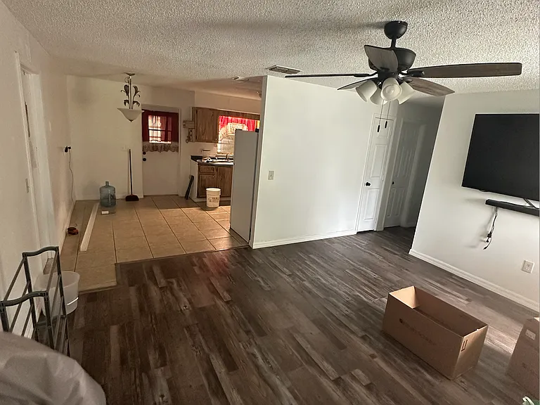 37741 Waverly Ave — Photo 8