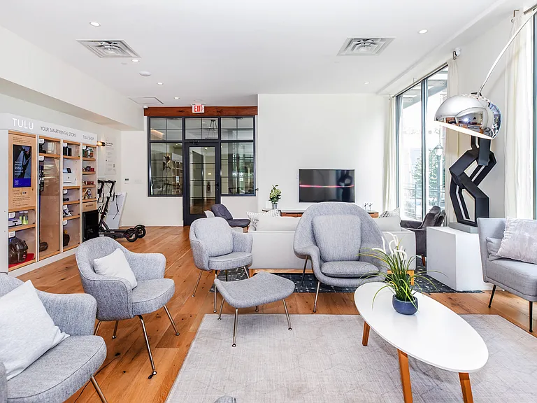 Solaris Lofts — Photo 7