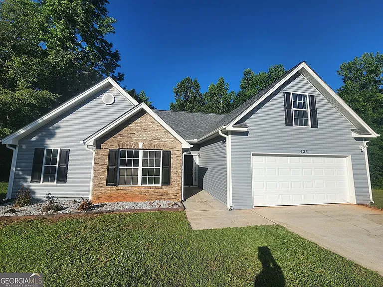 435 Butler Bridge Cir — Photo 1