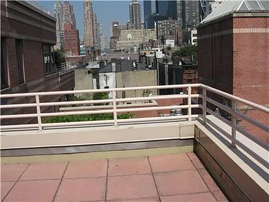 Rented by RELO REDAC INC. | media 5