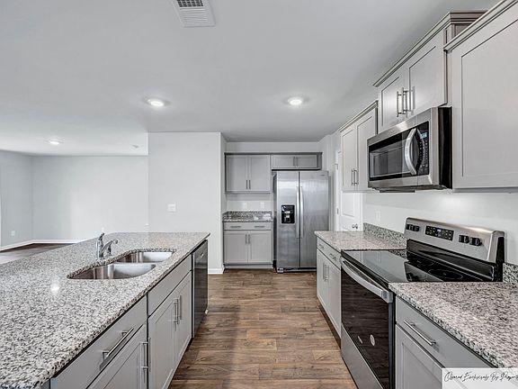4th image of 2128 Elmridge Rd