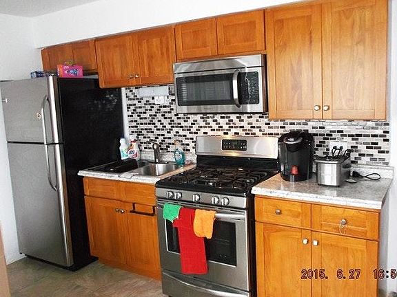 4th image of 1662 Patricia Pl APT 3E