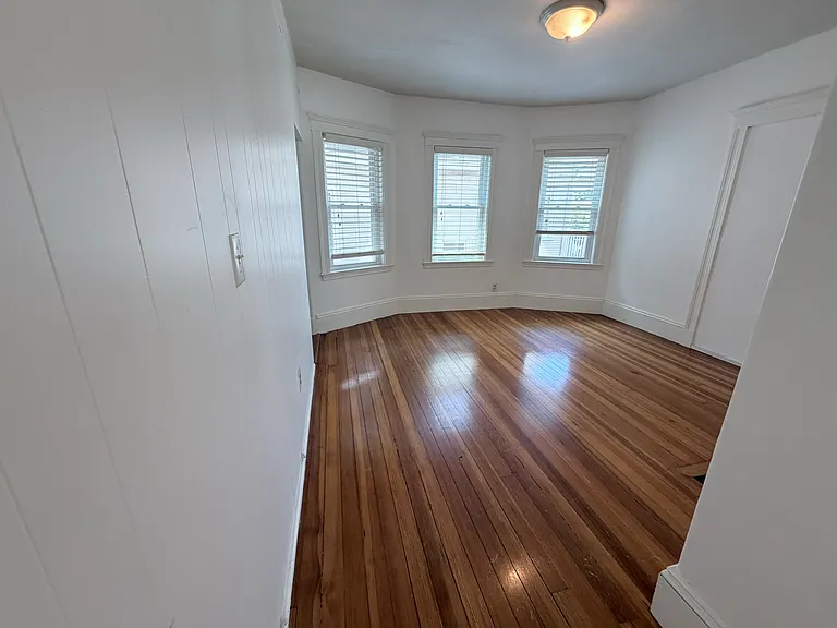 81 Linden Ave #2 — Photo 15