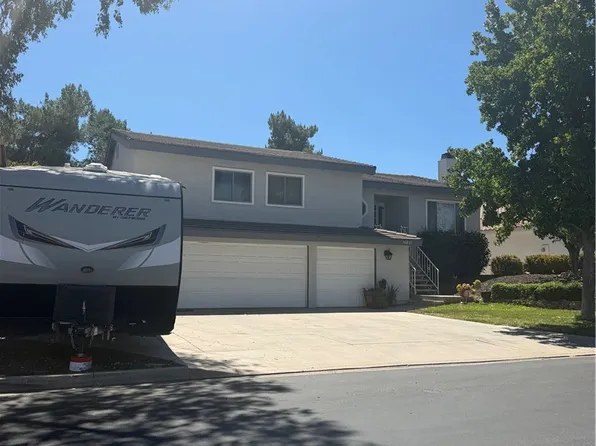 30833 Burning Tree Dr, Canyon Lake, CA 92587