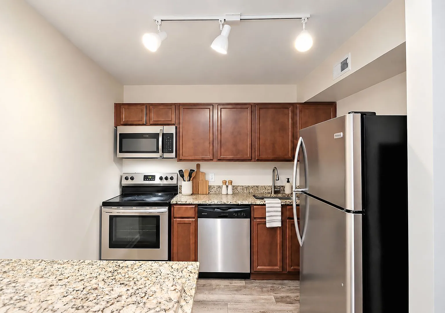 Move-in Ready Villas at Southern Ridge Apartment — Photo 1