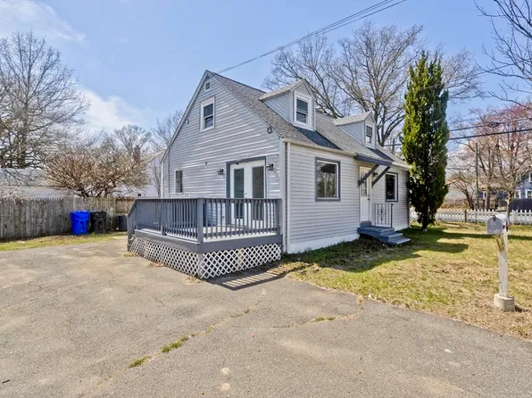 4 Seneca St, Springfield, MA 01151