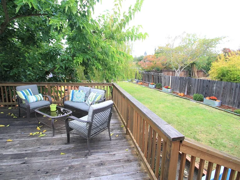 3415 Grasswood Dr — Photo 17
