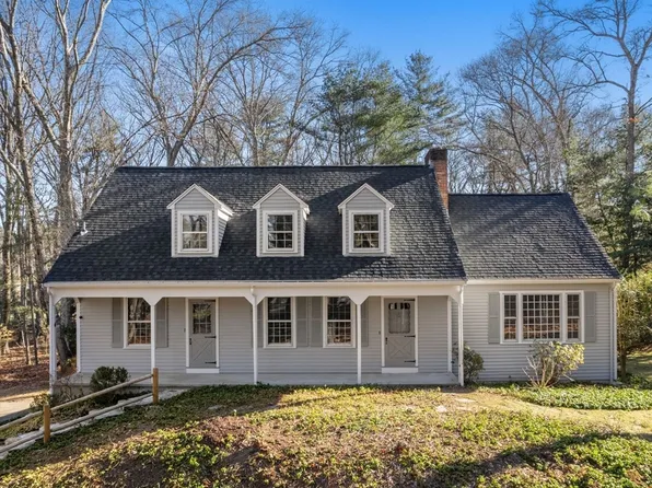 17 Stoneybrook Rd, Sherborn, MA 01770