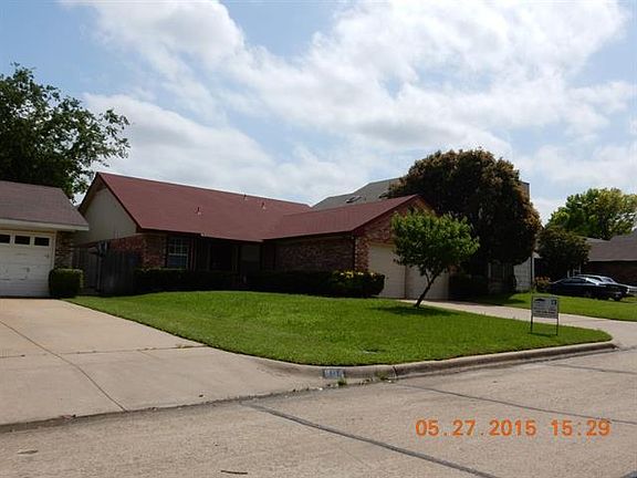 4th image of 806 Foxridge Dr