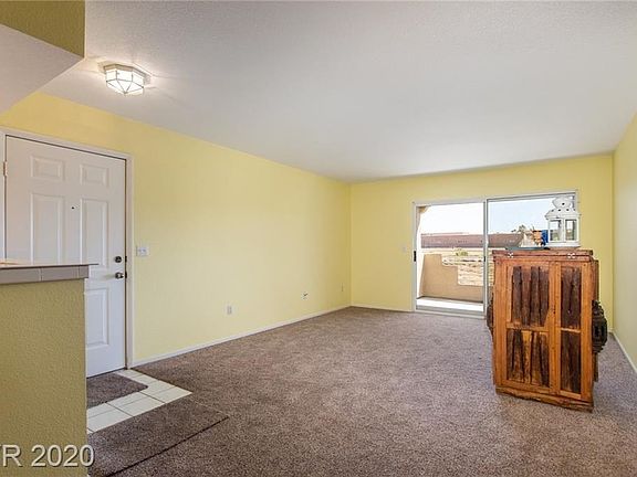 3rd image of 1900 Villa Palms Ct Unit 206