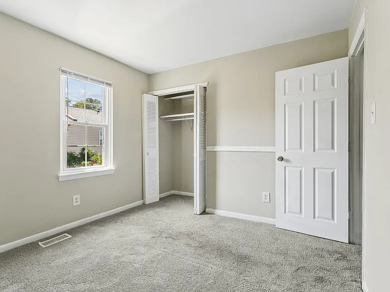 506 Genneys Way — Photo 16