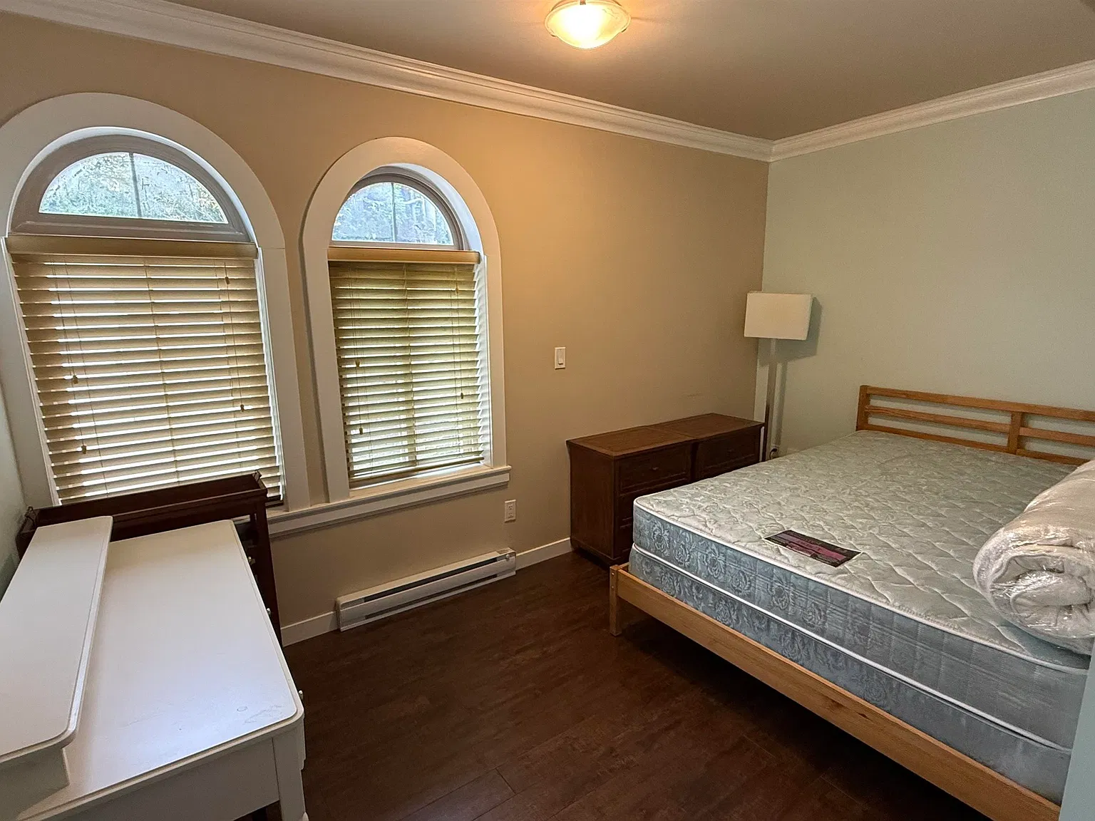 1 bed, 300 sqft, $1,500 — Photo 2
