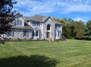 180 Meadow Ln, Mechanicsburg, PA 17055