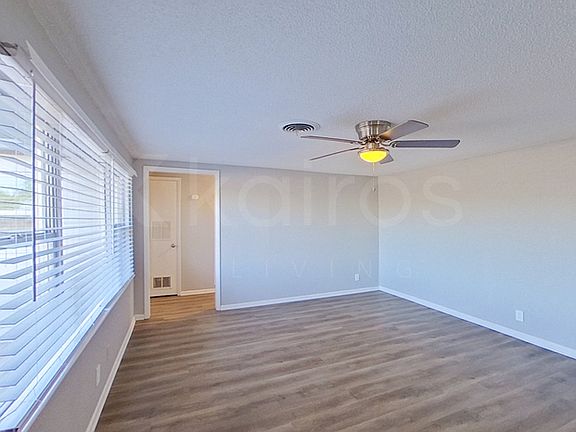 4th image of 208 4th Ave