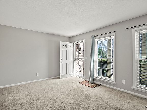 4th image of 5202 Woodland Trce