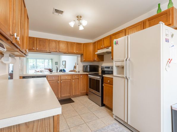 12 Joyces Way, Bay Shore, NY 11706