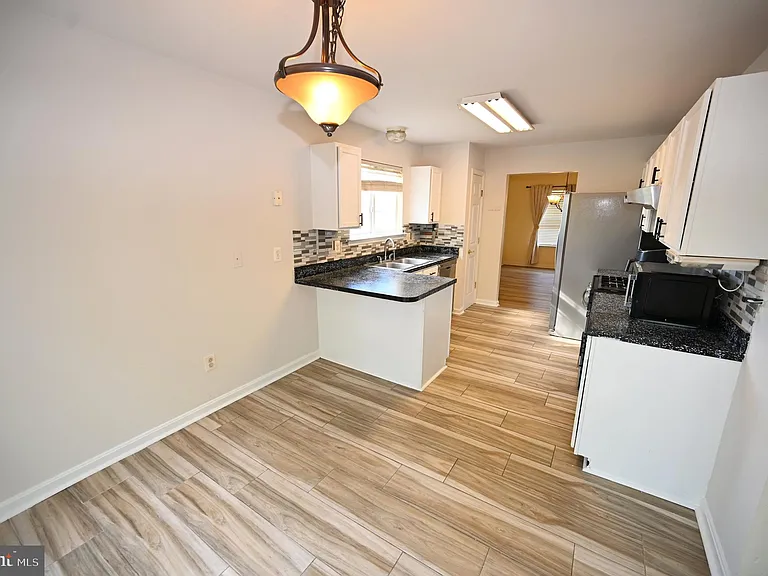 9172 Granite Ct — Photo 11