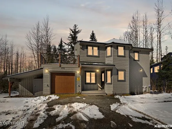215 Mount Hood Dr, Girdwood, AK 99587