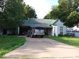 70 W White St, Farmington, AR 72730
