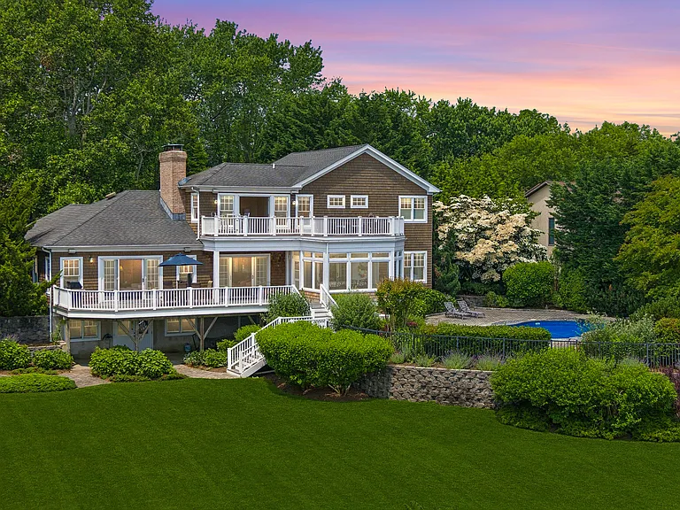 40 Overlook Dr — Photo 1