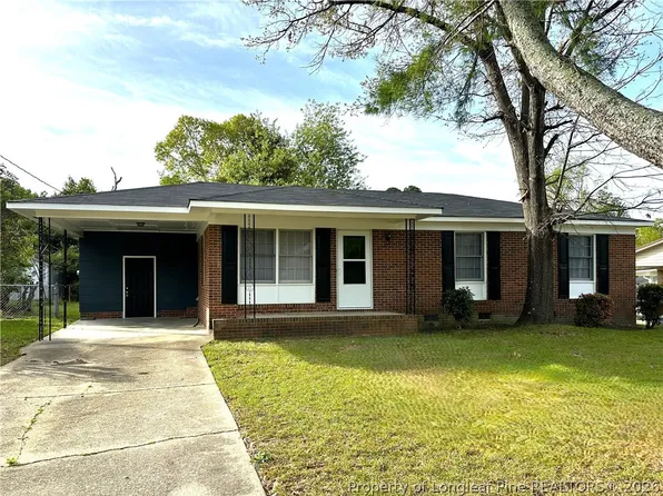 5622 Carson Dr, Fayetteville, NC 28303