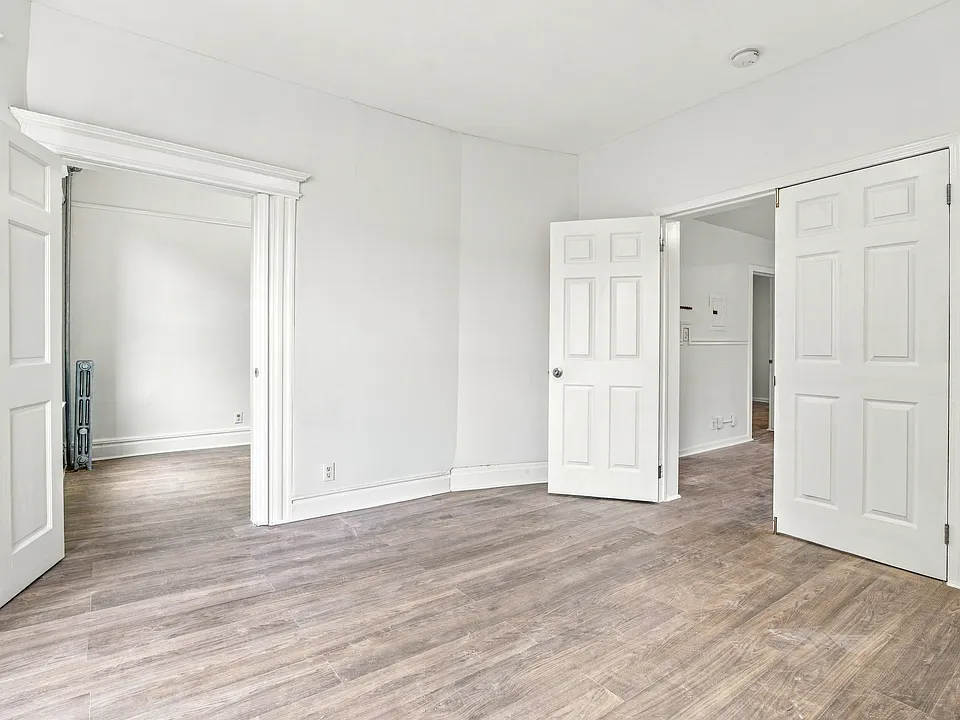 86 N 11th St #2