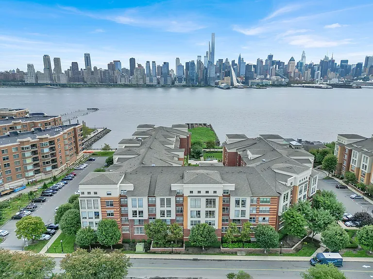 26 Avenue At Port Imperial #128 — Photo 4