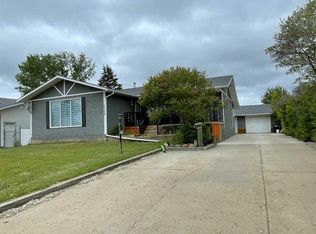 10308 E 104th St, High Level, AB T0H1Z0