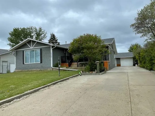 10308 E 104th St, High Level, AB T0H 1Z0